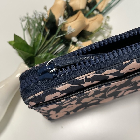 Kate Spade Wallet - Picture 8 of 9